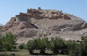 قدمت آتشگاه اصفهان