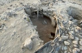 کشف گورهای ۷ هزار ساله در عمان